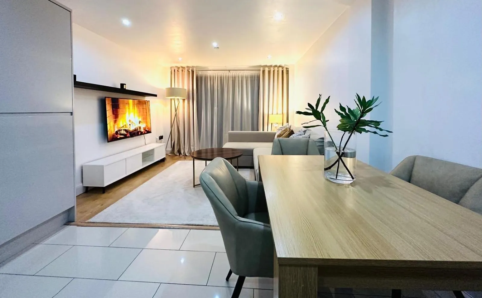 Westferry Deluxe Penthouse location