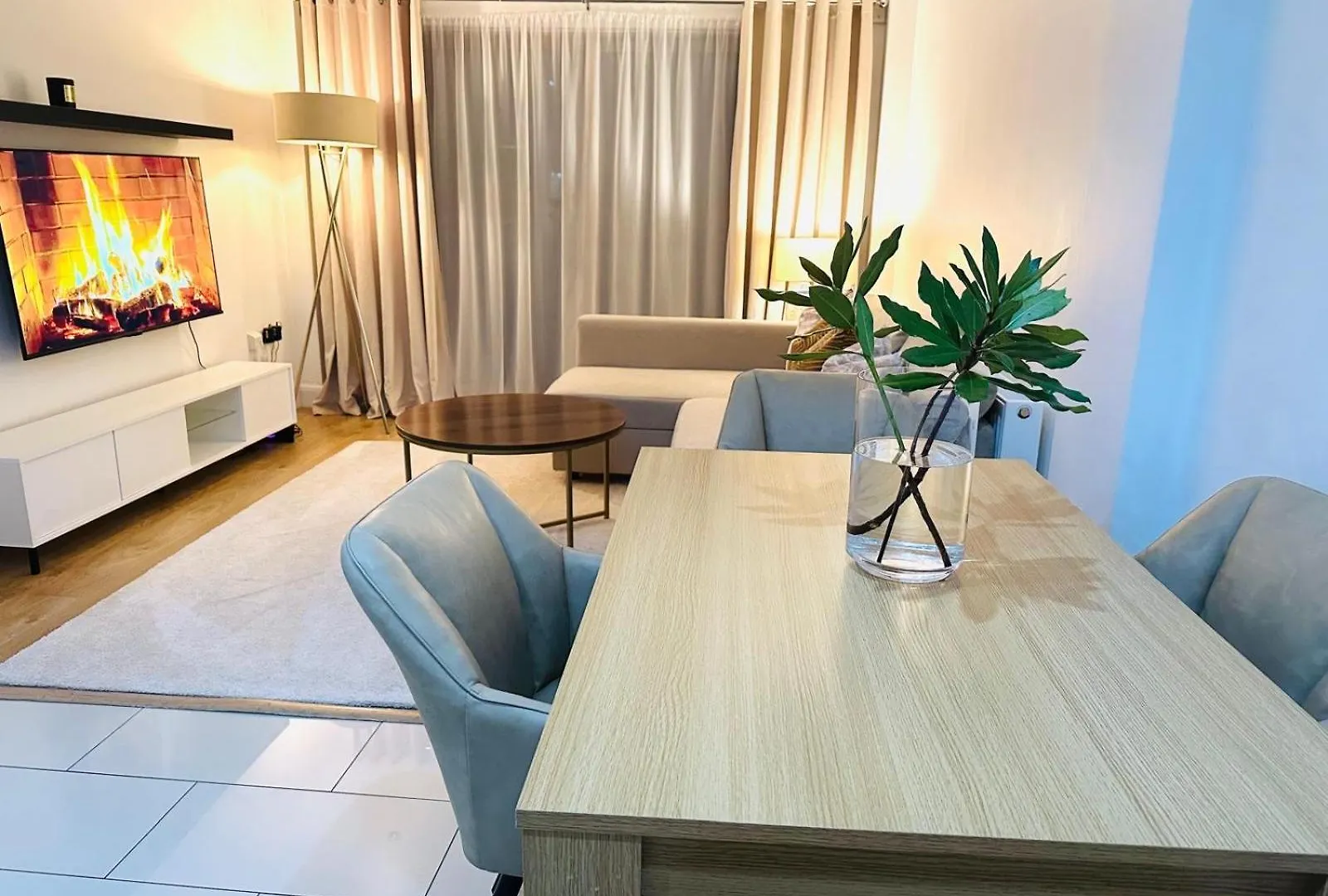 Westferry Deluxe Penthouse Apartment London